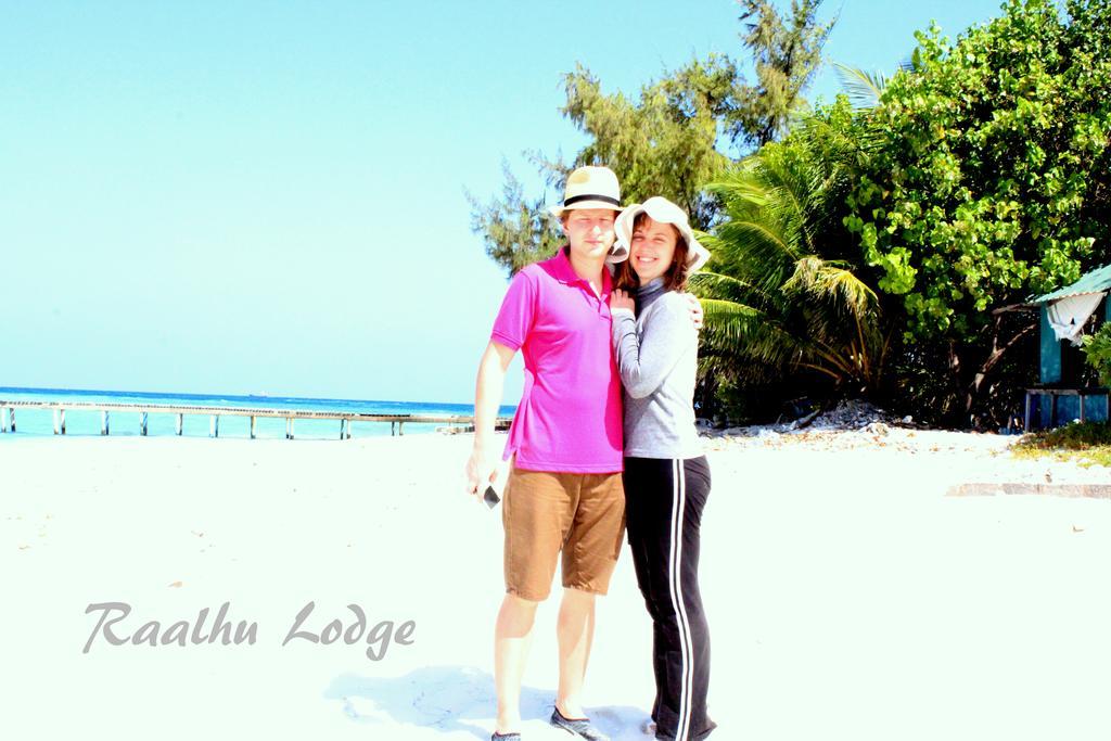הימפושי Raalhu Lodge מראה חיצוני תמונה