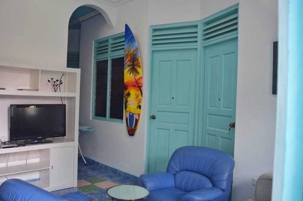 הימפושי Raalhu Lodge מראה חיצוני תמונה